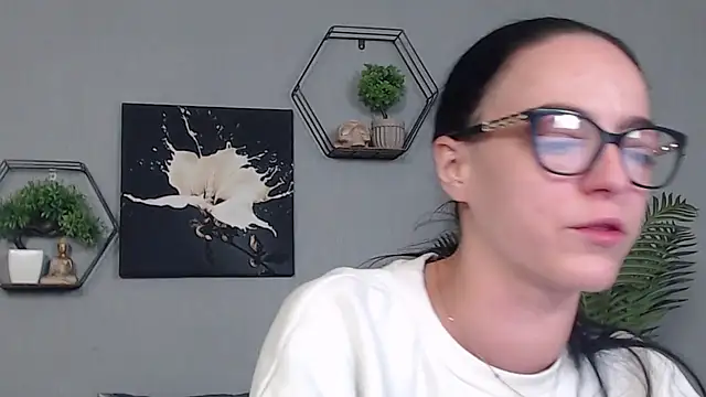 IzabelllNoir online show from February 24, 8:23 am