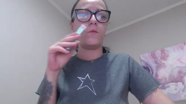 IzabelllNoir online show from June 25, 5:56 am