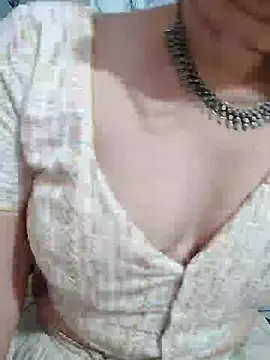 Brown Maxi online show from January 15, 3:39 pm