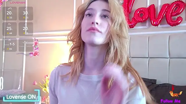 SerenaBennet online show from March 8, 6:47 pm