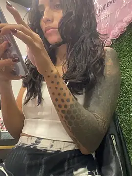 Snapshot of Anifer chatting on January 17, 5:19 pm Anifer online show from January 17, 5:19 pm