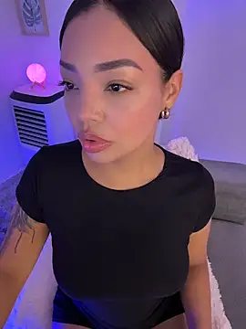 Sara LipsX online show from December 19, 2:51 am