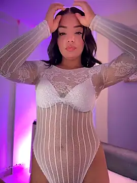 Sara LipsX online show from May 3, 1:11 am
