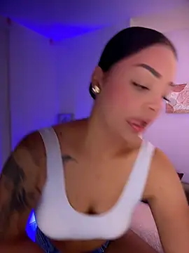 Sara LipsX online show from May 9, 2:06 am