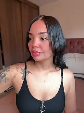 Sara LipsX online show from June 25, 10:36 pm
