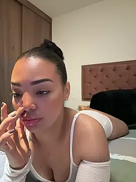 Sara LipsX online show from July 24, 11:58 pm