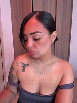 Sara LipsX online show from July 26, 9:43 pm