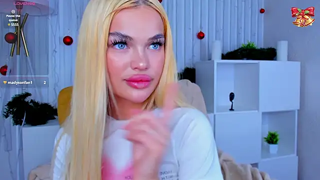 Angel Sapphire  online show from January 26, 12:33 pm