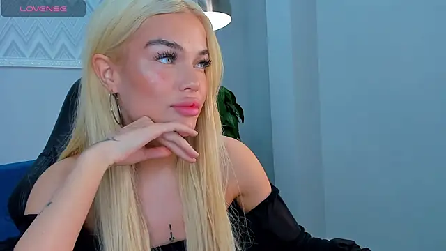 Angel Sapphire  online show from March 2, 3:37 pm