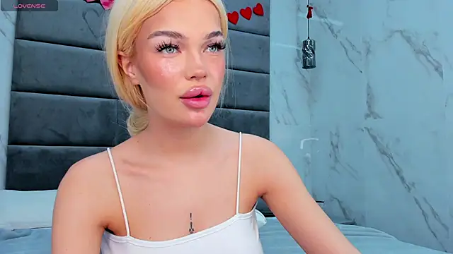 Angel Sapphire  online show from March 19, 8:45 am