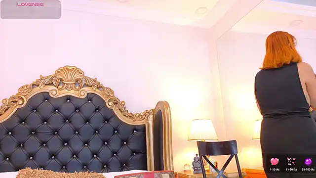 AdelinaVans online show from April 28, 11:48 am