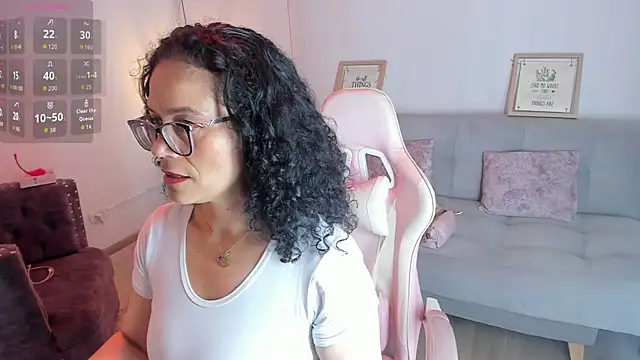 Aliciia cute1 online show from November 4, 10:42 pm