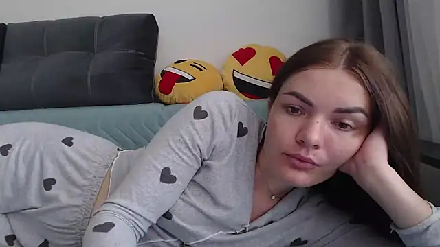  JustmeHere  online show from July 19, 8:51 am