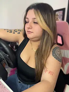 Snapshot of SweetPaige_ chatting on June 26, 6:56 pm SweetPaige online show from June 26, 6:56 pm