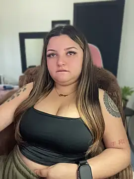 Snapshot of SweetPaige_ chatting on July 8, 1:48 pm SweetPaige online show from July 8, 1:48 pm