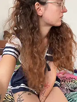 Snapshot of _foxygirl_ chatting on October 28, 11:14 am foxygirl online show from October 28, 11:14 am