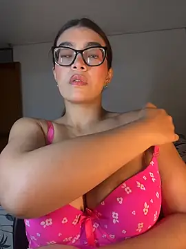 kathii95 online show from May 3, 1:44 am