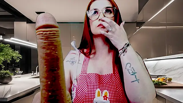 helenas fantasy online show from January 16, 3:45 am