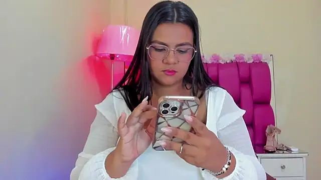 Gabriela Brown online show from December 13, 3:32 pm