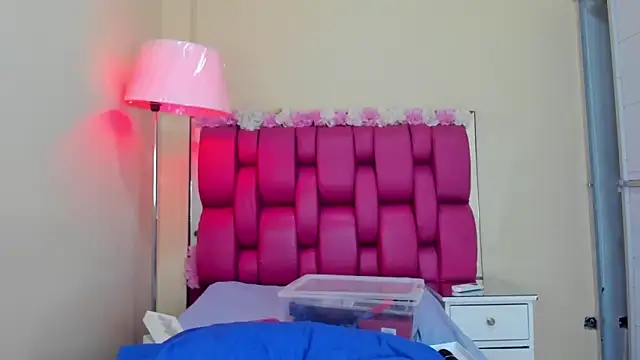 Gabriela Brown online show from February 13, 5:01 pm