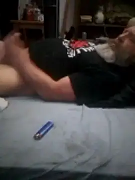 Snapshot of iambradz chatting on November 30, 6:01 pm iambradz online show from November 30, 6:01 pm