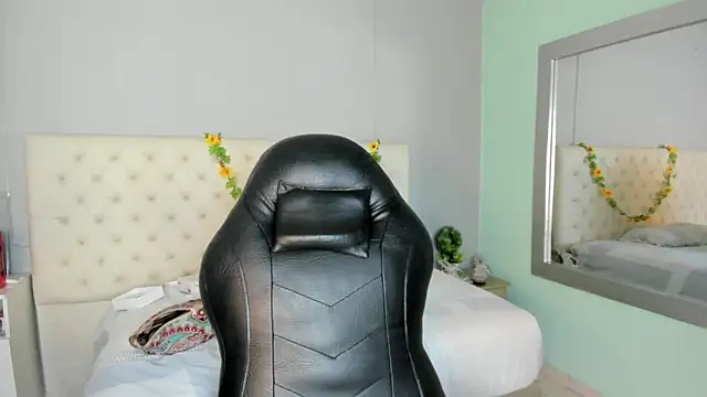 nami sam01 online show from March 9, 4:00 pm