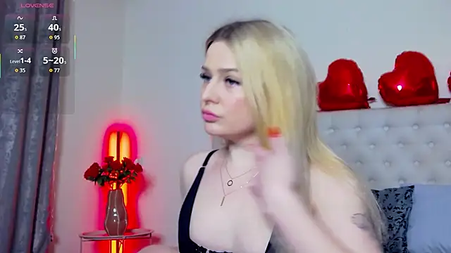 TamarraFox online show from February 15, 10:06 pm