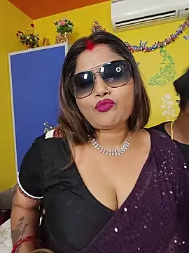 Snapshot of OrgsmMust chatting on February 17, 6:14 pm OrgsmMust online show from February 17, 6:14 pm