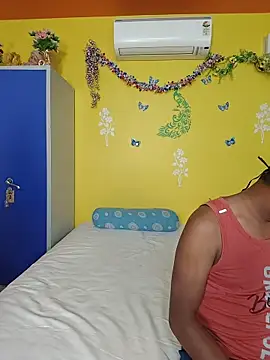 Snapshot of OrgsmMust chatting on February 22, 6:28 pm OrgsmMust online show from February 22, 6:28 pm