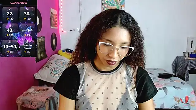 sensitive brunette online show from February 18, 8:03 pm