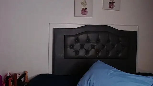 Snapshot of candy_lux_ chatting on February 27, 9:14 pm candy lux online show from February 27, 9:14 pm