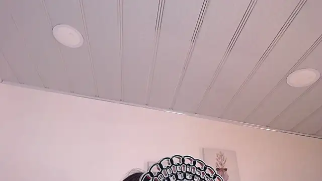 Snapshot of candy_lux_ chatting on February 28, 5:59 pm candy lux online show from February 28, 5:59 pm