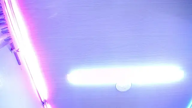 Snapshot of candy_lux_ chatting on February 14, 2:36 pm candy lux online show from February 14, 2:36 pm