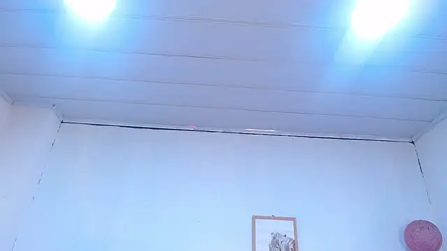 Snapshot of candy_lux_ chatting on February 22, 5:33 pm candy lux online show from February 22, 5:33 pm