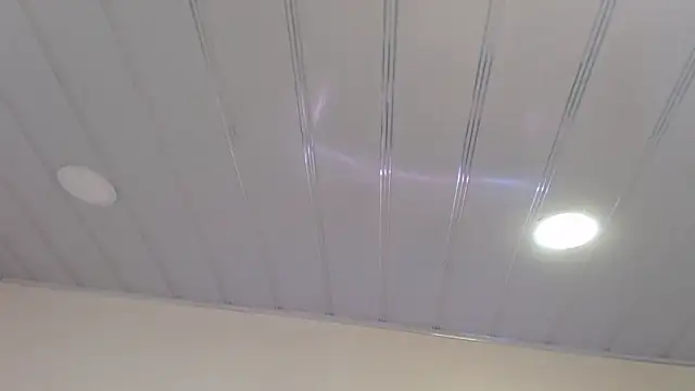 Snapshot of candy_lux_ chatting on February 27, 9:04 pm candy lux online show from February 27, 9:04 pm