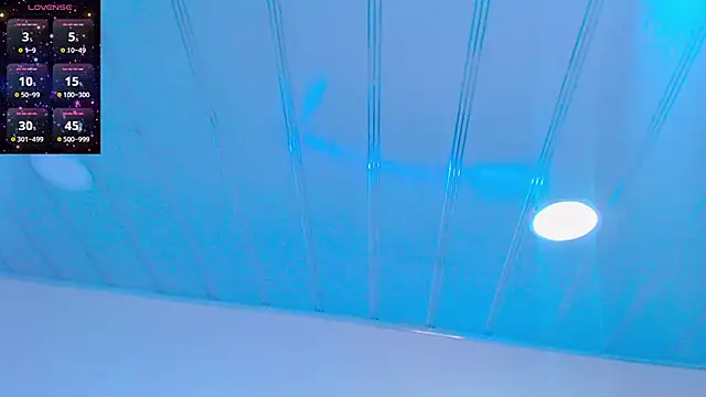 Snapshot of candy_lux_ chatting on March 11, 9:10 pm candy lux online show from March 11, 9:10 pm