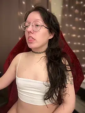 Snapshot of emigooflordXD chatting on December 23, 6:55 am emigooflordXD online show from December 23, 6:55 am