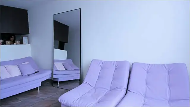 Lauren A online show from September 17, 3:35 pm