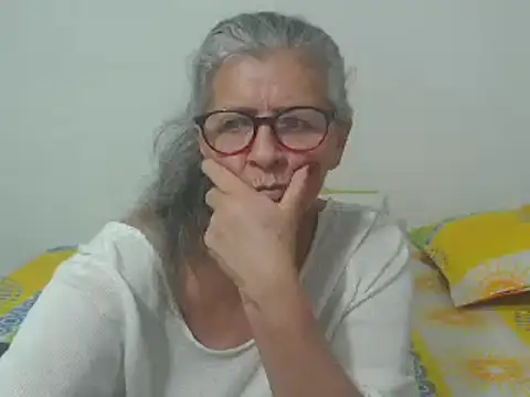 Snapshot of candy_mature_ chatting on March 9, 1:59 pm candy mature online show from March 9, 1:59 pm