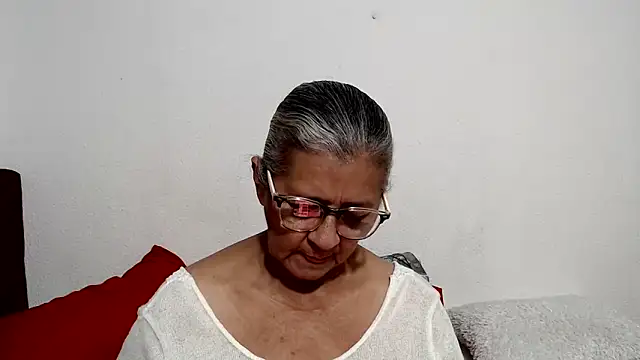 candy mature  online show from May 24, 12:37 am