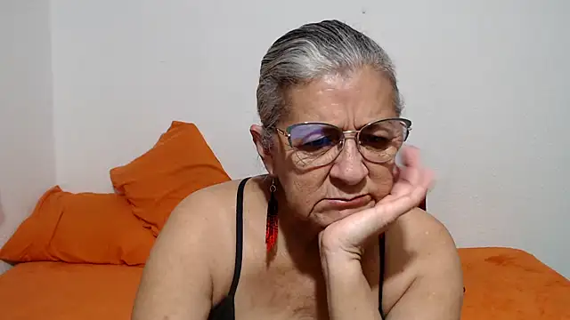 candy mature  online show from July 31, 10:20 pm