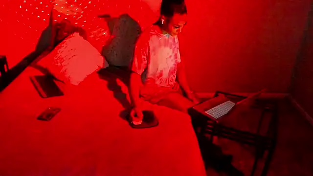 yiauana online show from February 22, 7:12 am