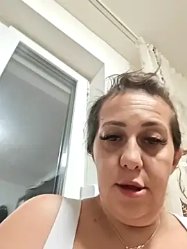 AvaLloyd online show from October 29, 1:52 am