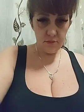 AvaLloyd online show from December 3, 2:08 am