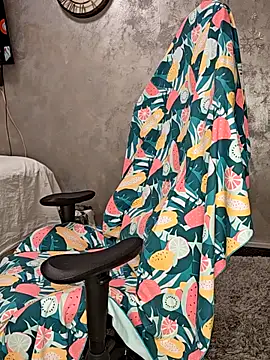 AvaLloyd online show from February 13, 2:51 am