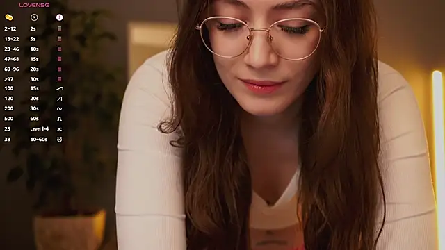 Snapshot of Ester_Hill chatting on December 3, 12:40 am Ester Hill online show from December 3, 12:40 am