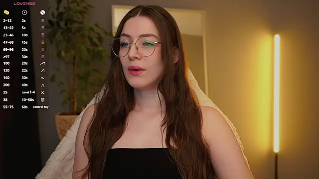 Ester Hill online show from February 27, 2:55 am