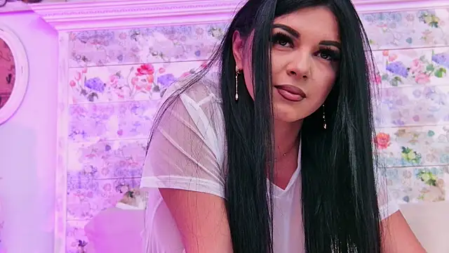 Snapshot of EmilyColle_ chatting on November 12, 7:35 pm EmilyColle online show from November 12, 7:35 pm