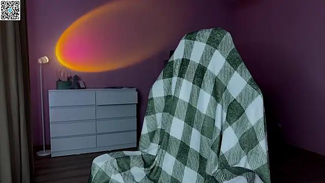 Snapshot of Ameliia_castro chatting on November 12, 6:03 am Ameliia castro online show from November 12, 6:03 am