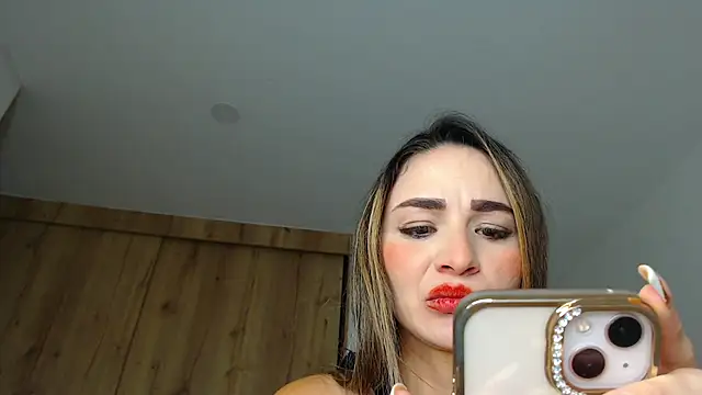 dollface17 online show from February 3, 2:47 am